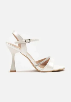 Białe Sandały Szpilki z Cyrkoniowym Zdobieniem na Obcasie Typu Klepsydra Haldiva
