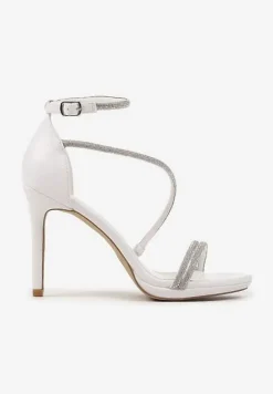 Białe Sandały Szpilki Zdobione Cyrkoniami Zapinane na Sprzączkę Ralisen