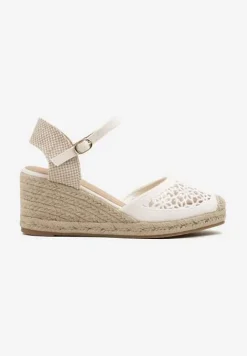Białe Sandały Typu Espadryle z Ażurową Cholewką i Plecionym Koturnem Nusithena