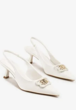 Białe Sandały Vices na Kaczuszce Typu Slingback Ozdobione Metaliczną Aplikacją Lilarunea