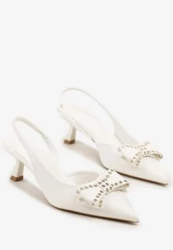 Białe Sandały Vices na Kaczuszce Slingback z Kokardą i Nitami Fennadia