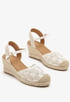 Białe Sandały Vices na Plecionym Koturnie w Stylu Boho Lisalia