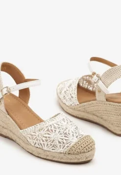 Białe Sandały Vices na Plecionym Koturnie w Stylu Boho Lisalia