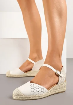 Białe Sandały Vices na Plecionym Koturnie w Stylu Boho Erathria