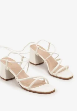 Białe Sandały Vices na Słupku z Wiązaniem Atenelle