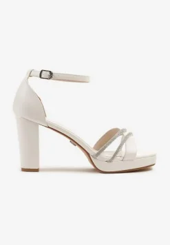 Białe Sandały Vices na Słupku i Platformie Ozdobione Cyrkoniami Felaina