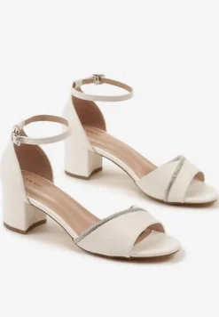 Białe Sandały Vices na Słupku Ozdobione Cyrkoniami Lumaneve
