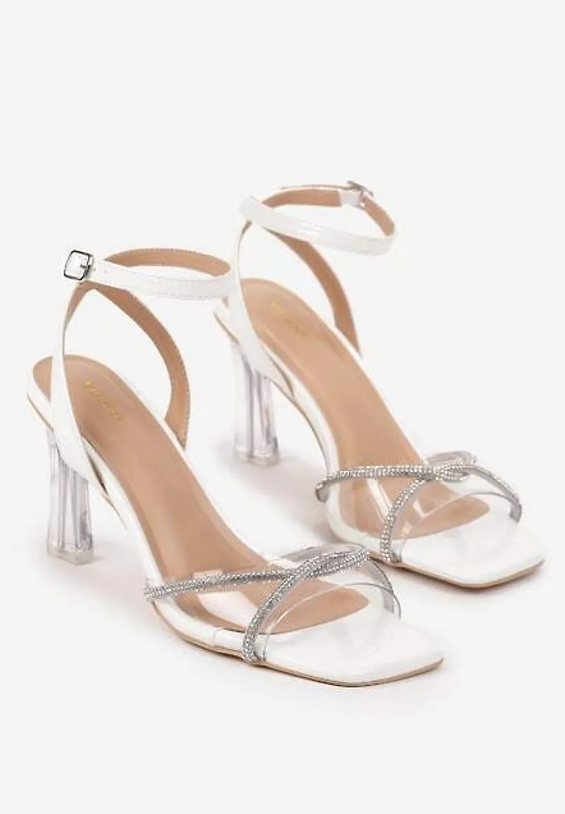 Białe Sandały Vices na Transparentnym Słupku z Paskami z Cyroniami Nitasea