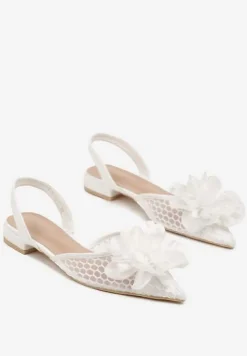 Białe Sandały Vices Slingback z Siateczkową Cholewką Ozdobione Kwiatem 3D Lilivora