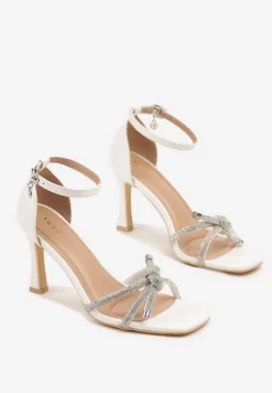 Białe Sandały Vices z Cyrkoniowymi Paskami Erathela