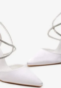 Białe Satynowe Szpilki Ozdobione Cyrkoniami na Cienkich Paskach Wynstelle