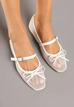 Białe Siateczkowe Balerinki Vices z Paskiem z Klamrą i Ozdobną Kokardką Niladiela