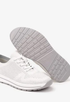 Białe Skórzane Buty Sportowe na Płaskiej Podeszwie ze Skórzaną Wkładką Ozdobione Perforacją Falali