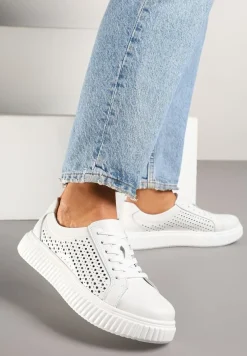 Białe Skórzane Sneakersy Typu Tenisówki z Ozdobną Perforacją Faladwena