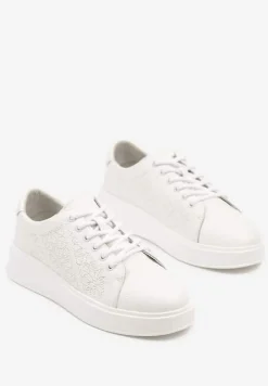 Białe Skórzane Sneakersy w Stylu Tenisówek Zdobione Perforacją Korelevia