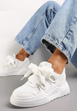 Białe Sneakersy na Grubej Podeszwie z Ozdobnymi Sznurówkami Zeldema