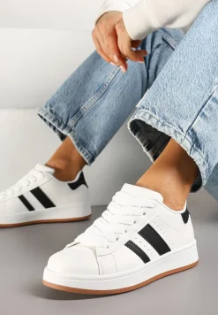 Białe Sneakersy na Niskiej Platformie z Naszywkami Flordexia