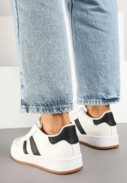 Białe Sneakersy na Niskiej Platformie z Naszywkami Flordexia