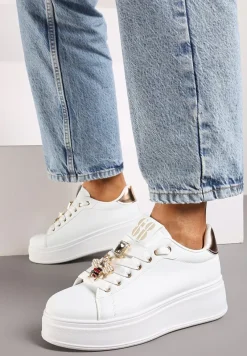 Białe Sneakersy na Płaskiej Podeszwie Ozdobione Cyrkoniami i Aplikacją 3D Vlisora