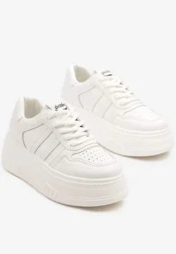 Białe Sneakersy na Platformie Ozdobione Paskami i Perforacją Fonadel