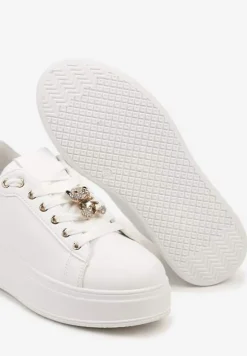 Białe Sneakersy na Platformie Ozdobione Aplikacją Misia z Cyrkonii Vlinea