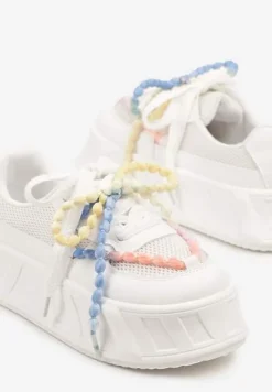 Białe Sneakersy na Platformie Ozdobione Koralikami Isivisa