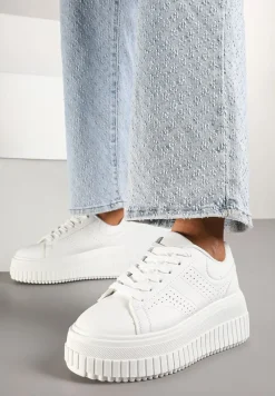 Białe Sneakersy na Platformie Ozdobione Perforacją Eleainna