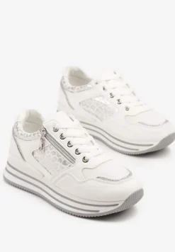 Białe Sneakersy na Platformie Ozdobione Suwakiem i Paskami Korirae