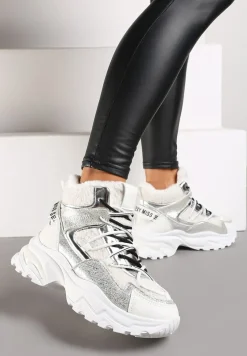 Białe Sneakersy na Platformie Ozdobione Metaliczną Nicią i Futerkiem Volattia