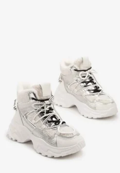 Białe Sneakersy na Platformie Ozdobione Metaliczną Nicią i Futerkiem Volattia