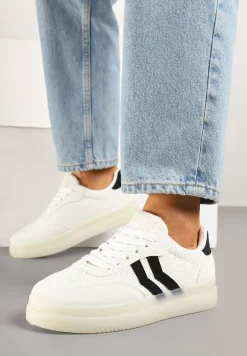 Białe Sneakersy Ozdobione Paskami Sadleane