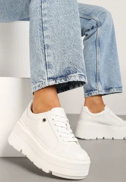 Białe Sneakersy Vices na Grubej Podeszwie Tuliri