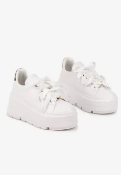 Białe Sneakersy Vices na Płaskiej Podeszwie z Metalicznymi Ozdobami i Sznurowaniem Neladith