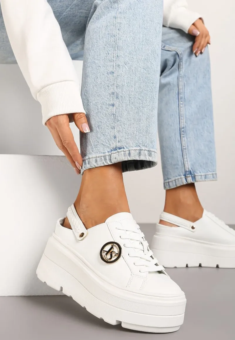 Białe Sneakersy Vices na Platformie z Tłoczeniem Paskiem na Pięcie i Metaliczną Aplikacją Selfedi