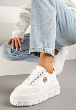 Białe Sneakersy Vices na Platformie z Tłoczeniem Ozdobione Metaliczną Aplikacją Eriri