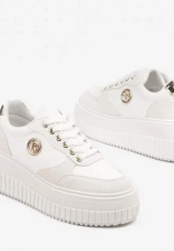 Białe Sneakersy Vices na Platformie z Tłoczeniem Ozdobione Metaliczną Aplikacją Eriri