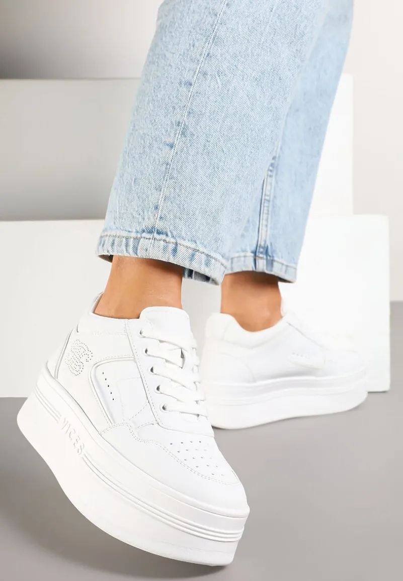 Białe Sneakersy Vices na Platformie Ozdobione Metalicznymi Aplikacjami Nelanil