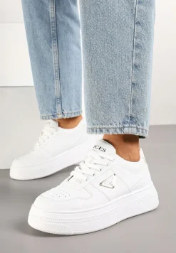 Białe Sneakersy Vices na Platformie z Perforacją i Geometryczną Aplikacją Vilvesia