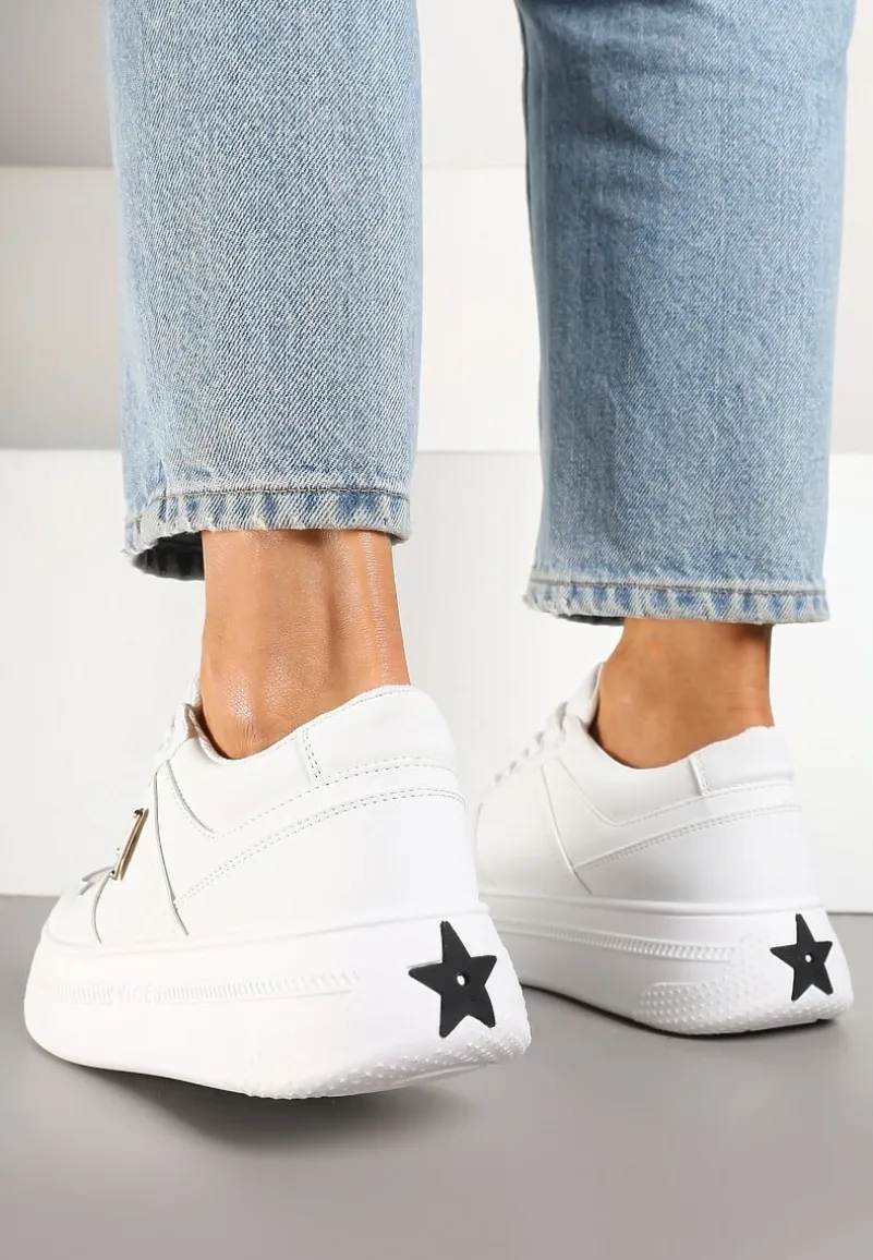 Białe Sneakersy Vices na Platformie z Perforacją i Geometryczną Aplikacją Vilvesia