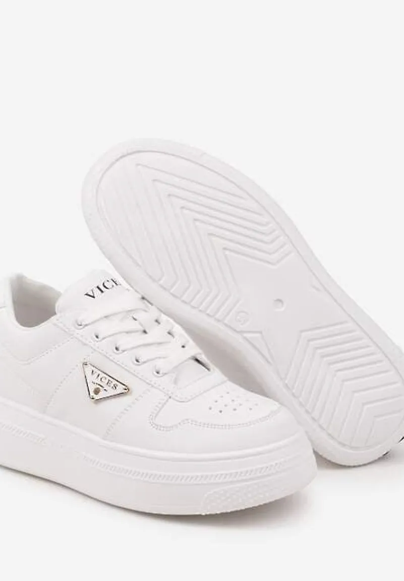 Białe Sneakersy Vices na Platformie z Perforacją i Geometryczną Aplikacją Vilvesia
