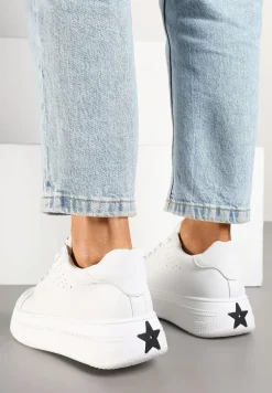 Białe Sneakersy Vices na Platformie Ozdobione Napisem i Perforacją Nonaritha