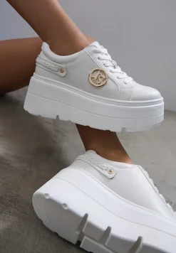 Białe Sneakersy Vices na Platformie Ozdobione Metaliczną Aplikacją Tatellia
