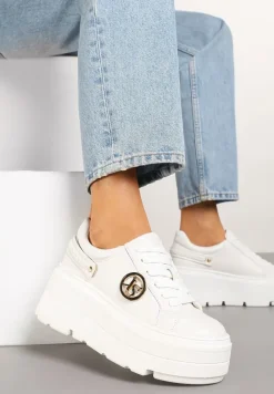 Białe Sneakersy Vices na Platformie Ozdobione Metaliczną Aplikacją Tatellia