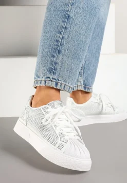 Białe Sneakersy z Ozdobnym Tłoczeniem i Cyrkoniami Dorreia