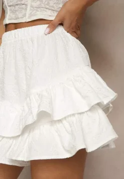 Białe Spódnico-Szorty Ozdobione Falbankami Sopolisea
