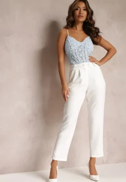 Białe Spodnie Cygaretki z Guzikami i Gumką w Pasie Gelarine