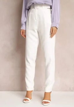 Białe Spodnie Garniturowe z Lekko Rozszerzanymi Nogawkami Lienta