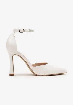 Białe Szpilki Klepsydrowe z Paskiem Ozdobionym Cyrkoniami Keramla