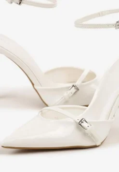 Białe Szpilki Vices z Lakierowanym Połyskiem i Ozdobną Sprzączką Tilonea