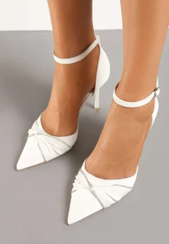 Białe Szpilki ze Szpiczastym Noskiem Zdobionym Marszczeniem Zapinane na Klamerkę Zivinita